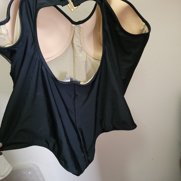 Black 4x open back and padded Swim Suit - Picture 2 of 3